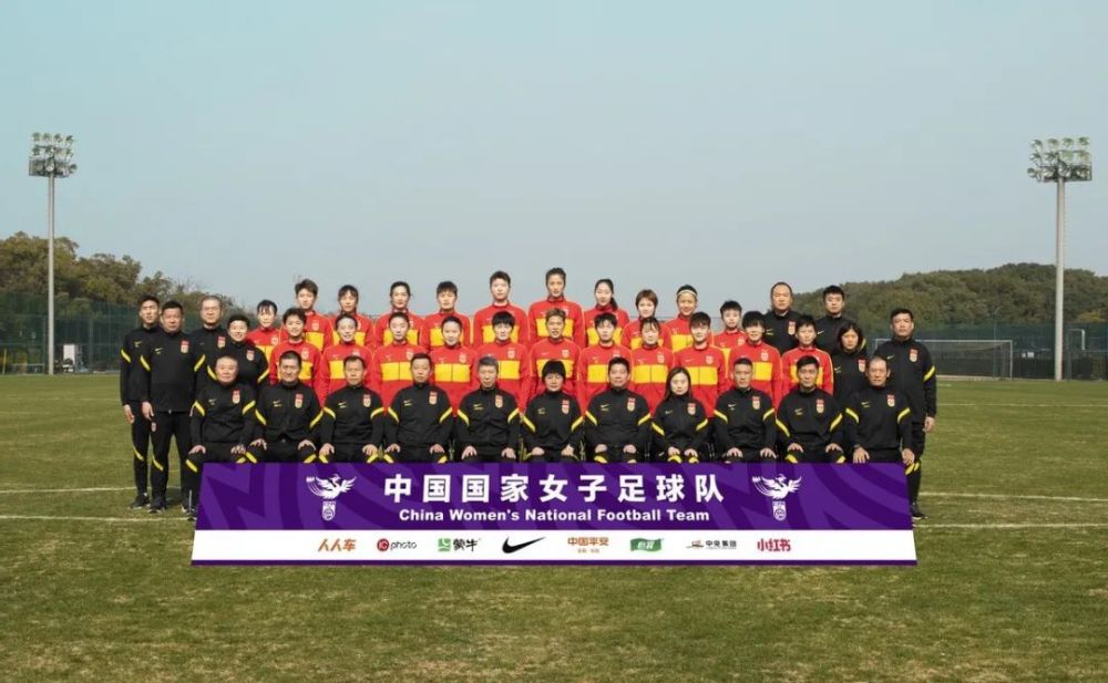 专家推荐【亚洲王分析师】足球5连红 奉上凌晨西甲赛事： 巴塞罗那 VS 阿尔梅利亚【叶师傅】足球近10中8 带来下午泰足总精选：程逸府 VS 武里南联【红单策略】足球10连红 带来凌晨西甲赛事：比利亚雷亚尔 VS 塞尔塔今日热点赛事今晚五大联赛继续开战，巴萨、拜仁、大巴黎等强队将悉数登场，届时7M各路专家将为您带来权威解析，敬请关注。